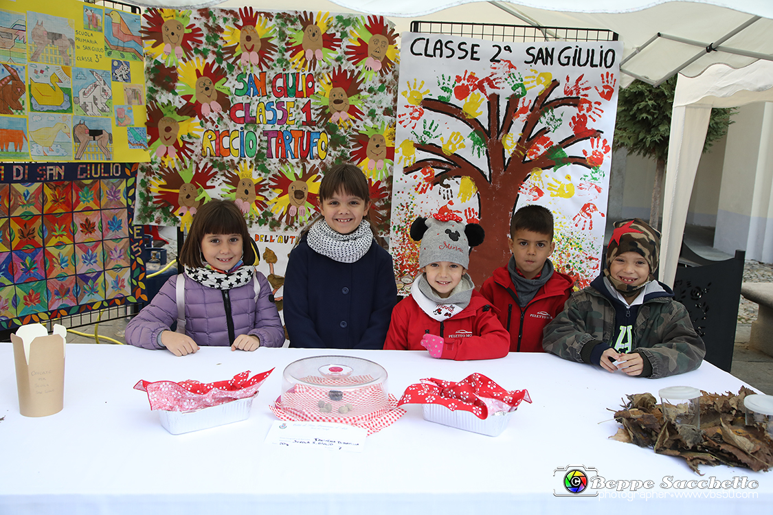VBS_5717 - 10.ma Fiera Nazionale del Tartufo e Fiera dei Santi.jpg